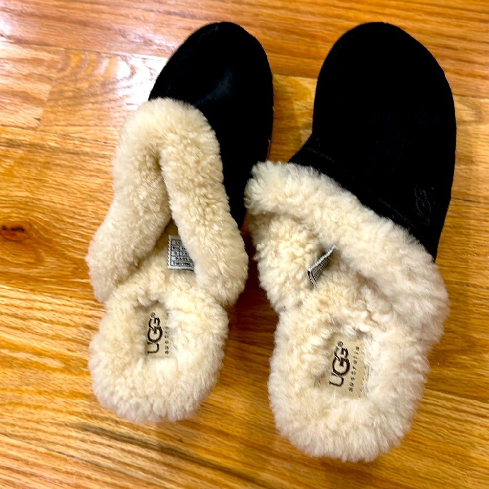 Ugh clogs leather and sheepskin